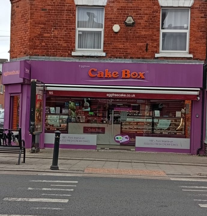 Cake Box Hull storefront